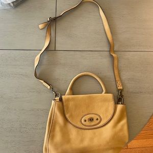 Yellow ugg crossbody purse ✨vintage✨
